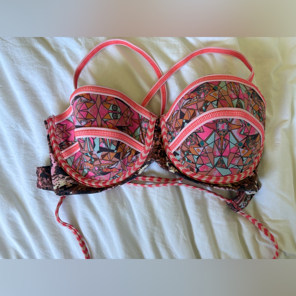 Colorful Geometric Print Bikini Top